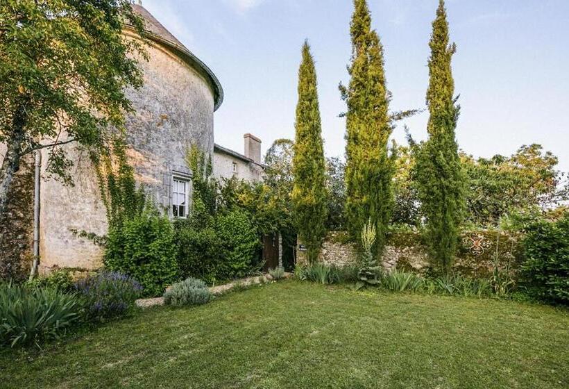 带2个卧室的别墅, 14th Century Priory In Pressigny