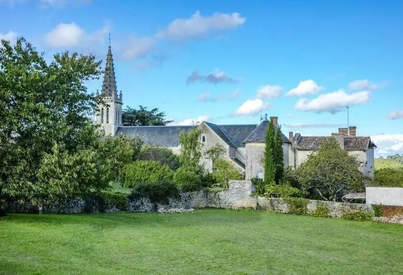 ツーベッドルーム　ヴィラ, 14th Century Priory In Pressigny