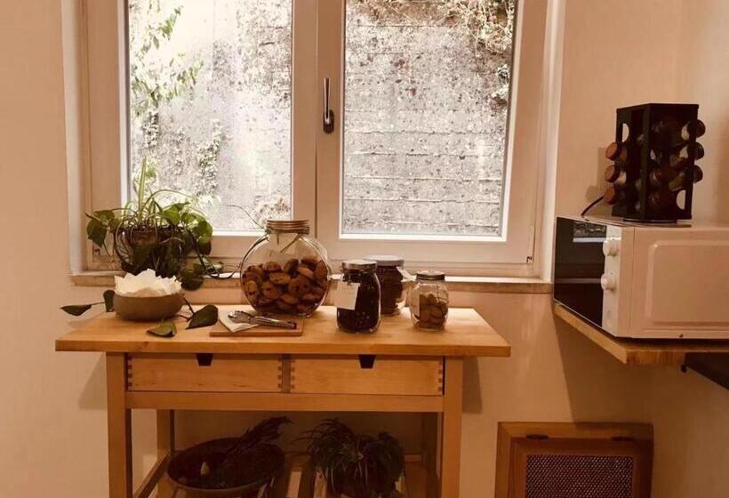 اتاق استاندارد سه نفره, Casa Ling  Ac   Parking 2bathrooms