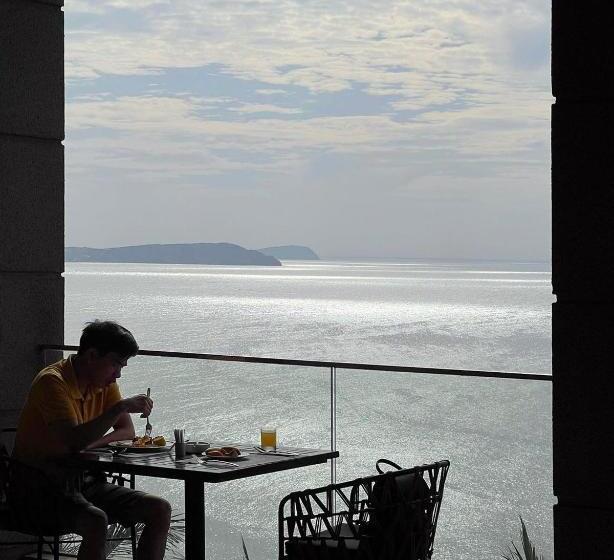 اتاق خانوادگی با چشمانداز دریا, M Condotel Apec Mandala Cham Bay Mui Ne