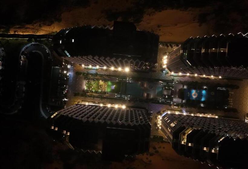 اتاق استاندارد چهار تخته با چشم‌انداز دریا, M Condotel Apec Mandala Cham Bay Mui Ne