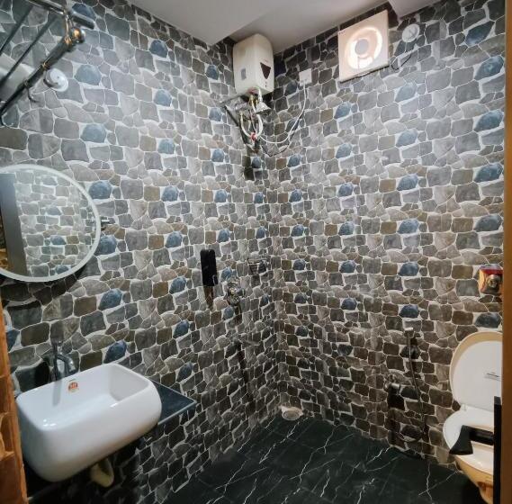 标准间, Big Pocket