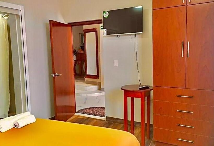 اتاق استاندارد یک نفره, Casa De La Abuela Celica