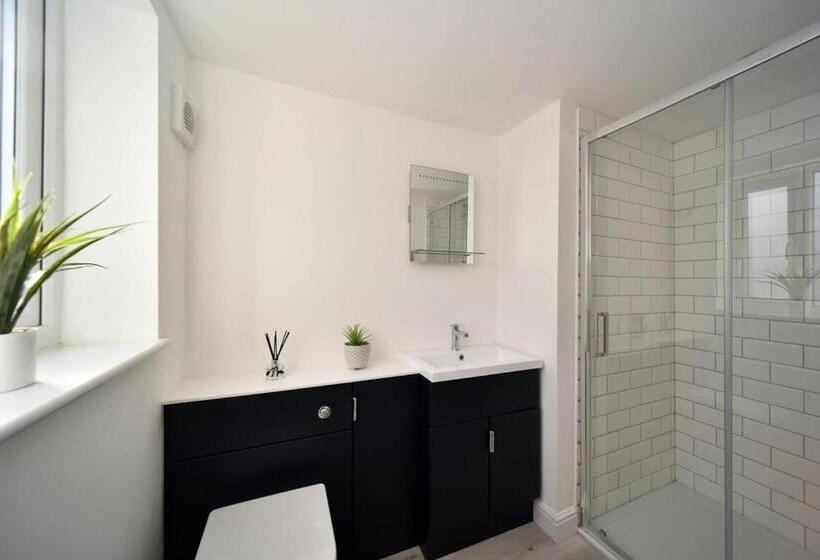 דירת חדר, Chester Road Serviced Apartments