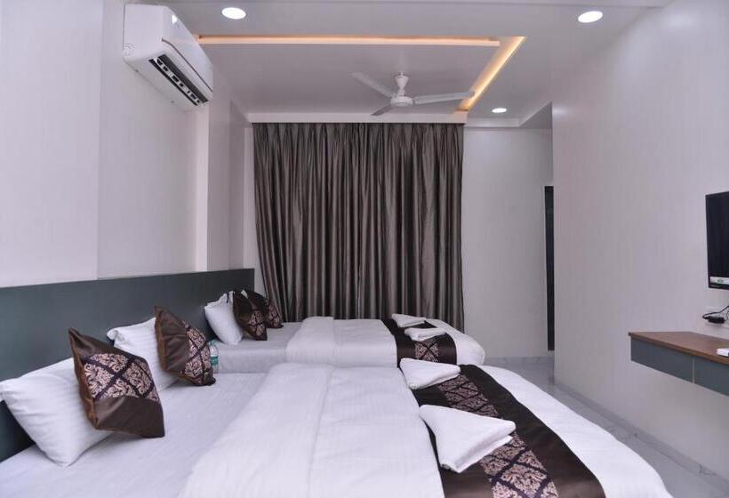 غرفة ديلوكس عائلية, D Square