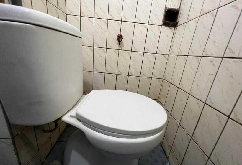 חדר דלוקס, Oyo 93296 Kost Gowa