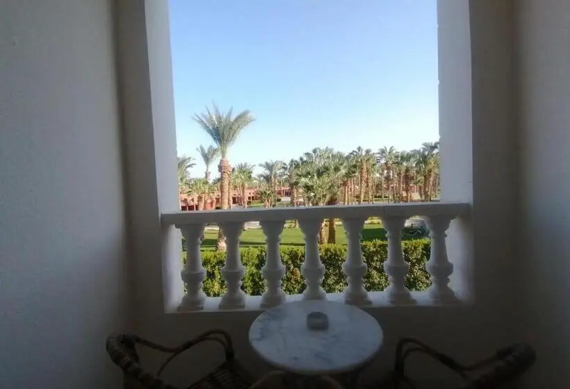 اتاق اکونومی یک تخته, White Valley Palace