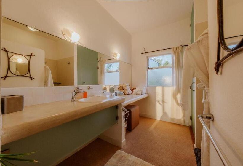 キングサイズベッドのスイートルーム, La Poza Boutique Hotel And Spa   Adults 15 Plus