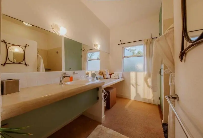 キングサイズベッドのスイートルーム, La Poza Boutique Hotel And Spa   Adults 15 Plus