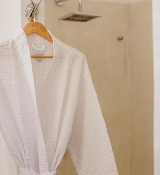 מיטת קינג בסוויטה, La Poza Boutique Hotel And Spa   Adults 15 Plus