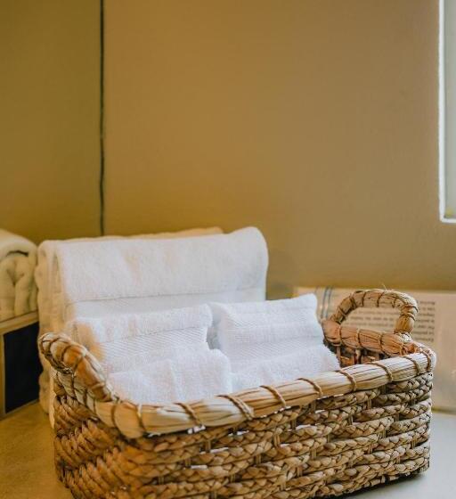 חדר דלוקס עם מיטת קינג, La Poza Boutique Hotel And Spa   Adults 15 Plus