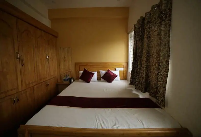 Huoneisto 1 Makuuhuone, Naksha Tree Hotel  Yelagiri Hills