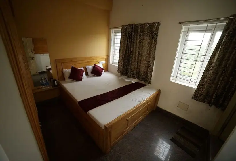 Huoneisto 1 Makuuhuone, Naksha Tree Hotel  Yelagiri Hills