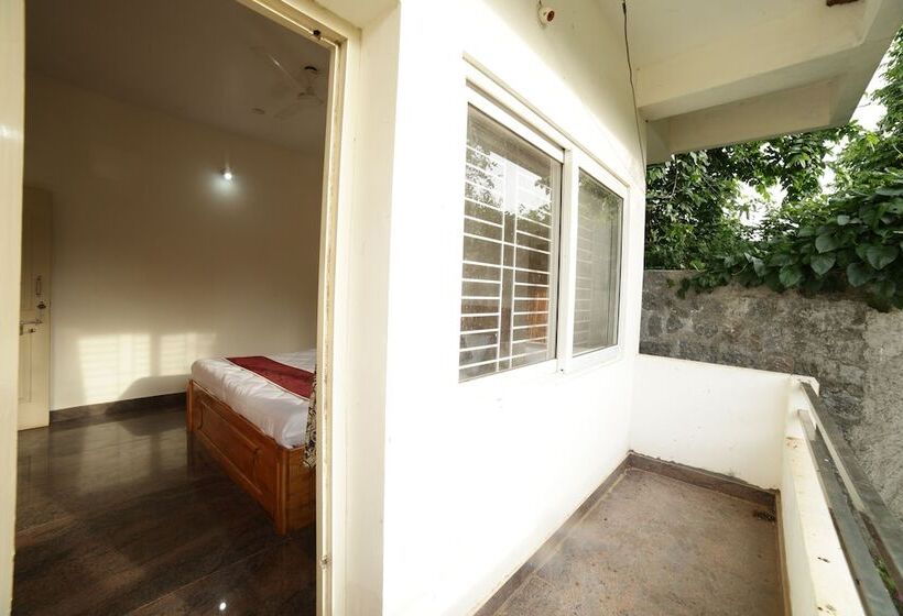 Апартаменты Deluxe 1 Спальня, Naksha Tree Hotel  Yelagiri Hills