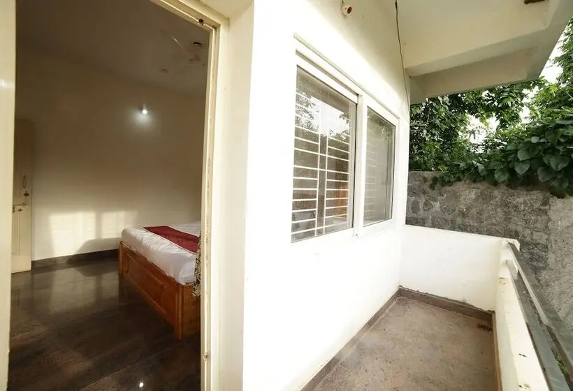 Deluxe-huoneisto 1 Makuuhuone, Naksha Tree Hotel  Yelagiri Hills