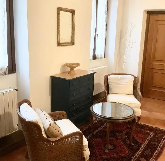 Deluxe Kolmen Hengen Huone, Il Bagolaro