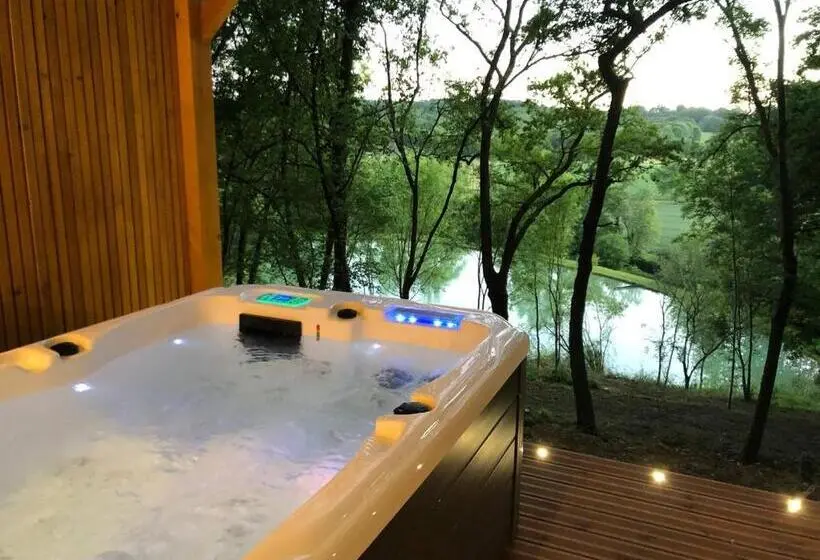 Superior-mökki 1 Makuuhuone, Les Cabanes Du Lac Spa Petit Déjeuné Cabane Du Frêne & Cabane Du Chêne Premium