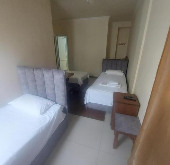 Economy Triple Room, Rp Hotel  Hostel