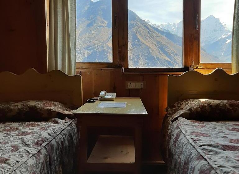 اتاق استاندارد با سرویس بهداشتی مشترک, Sherpa Panorama Hotels