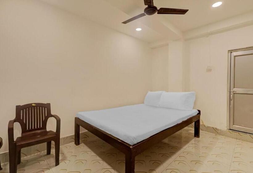 Трехместный Номер Классика, Spot On Hotel Paradise Inn