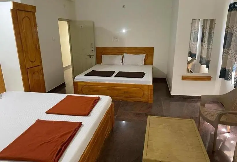 Huoneisto 1 Makuuhuone, Naksha Tree Hotel  Yelagiri Hills