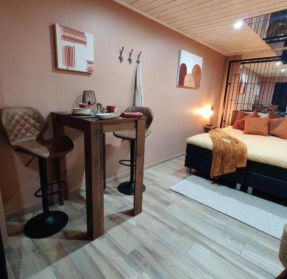 Номер Стандарт Вид на Бассейн, Chambre D Eau