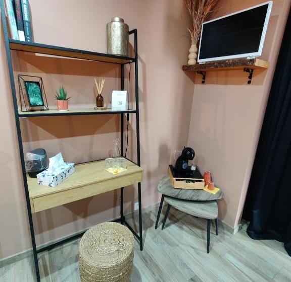 标准间带游泳池, Chambre D Eau