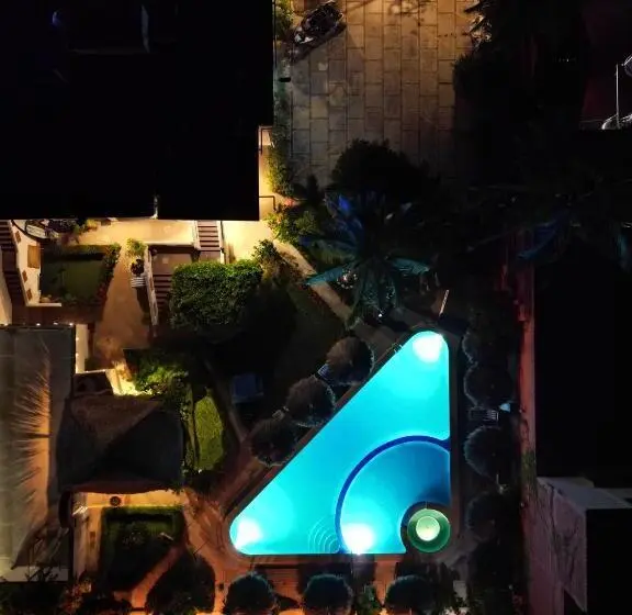 デラックスバンガロー, Bungalows Las Tortugas