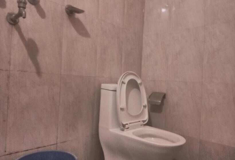 Standardrum King Size Säng, Castle