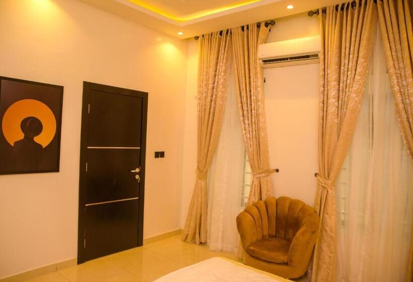 استودیوی لوکس, Elcastillo Homes