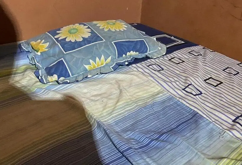 シングルベーシックルーム, Oyo 93269 Eyang Kostel