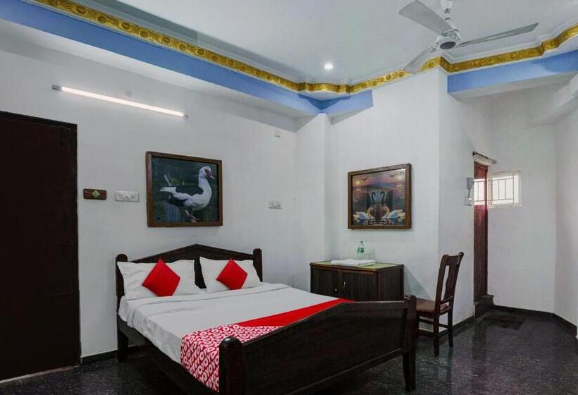חדר קלאסי לשלושה, Oyo Flagship The Urban Stay