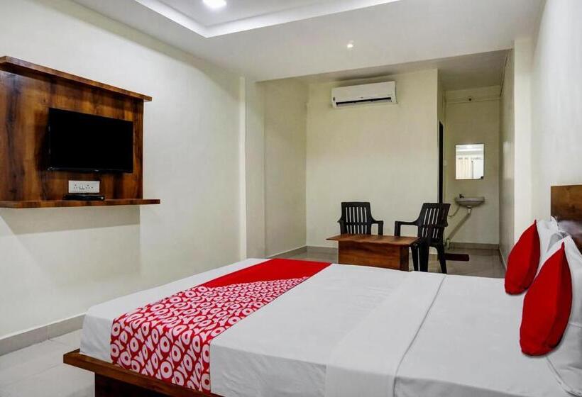 חדר קלאסי לשלושה, Oyo Om Shree Executive Lodging