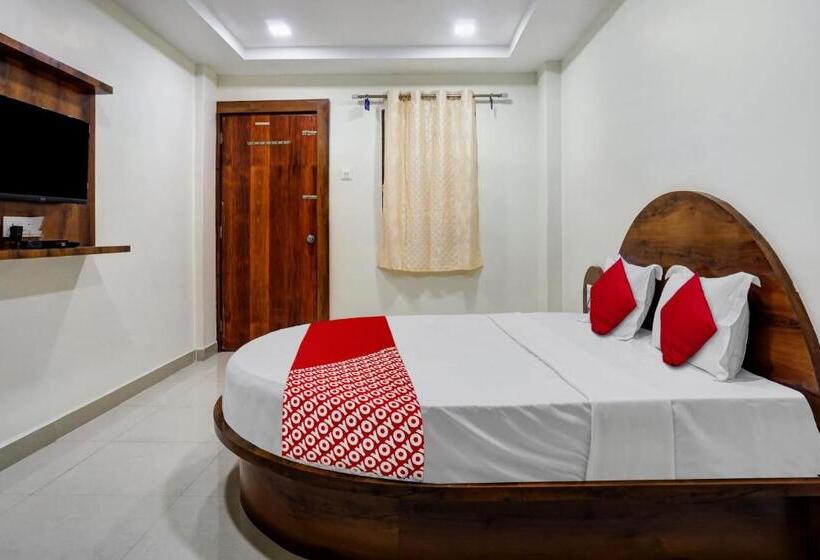 חדר קלאסי לשלושה, Oyo Om Shree Executive Lodging