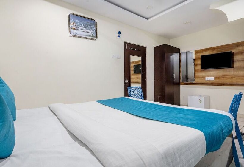 חדר סטנדרט, Iroomz Hotel Ritzy Grand
