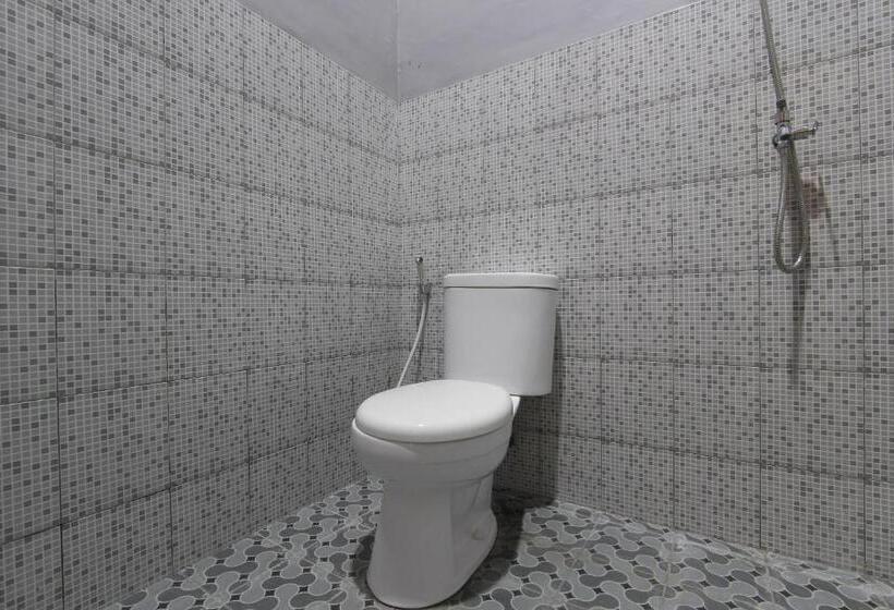 חדר יחיד בסיסי, Spot On 93245 Guest House Mulia Dua Syariah