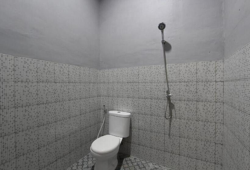 חדר יחיד בסיסי, Spot On 93245 Guest House Mulia Dua Syariah