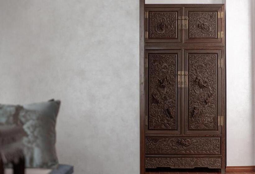 Deluxe Suite King Bed, Lijiang Heting Nakhi Boutique Hotel   Lijiang Ancient Town