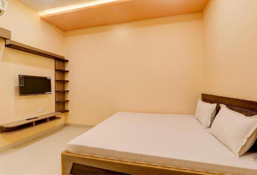 Трехместный Номер Классика, Oyo Hotel Ambika Palace