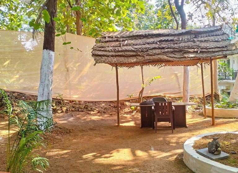 بنجلو قياسى مطلّ علي الحديقة, Anika Homes