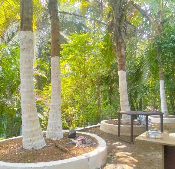 بنجلو قياسى مطلّ علي الحديقة, Anika Homes