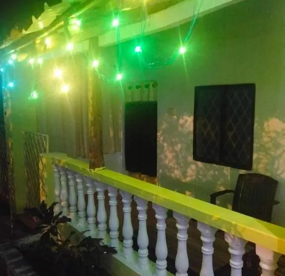 Quarto standart vista jardim, Anika Homes