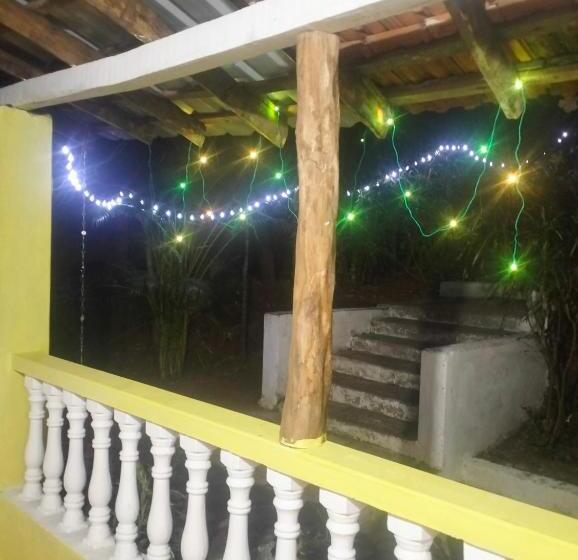 غرفة قياسية مطلّة علي الحديقة, Anika Homes