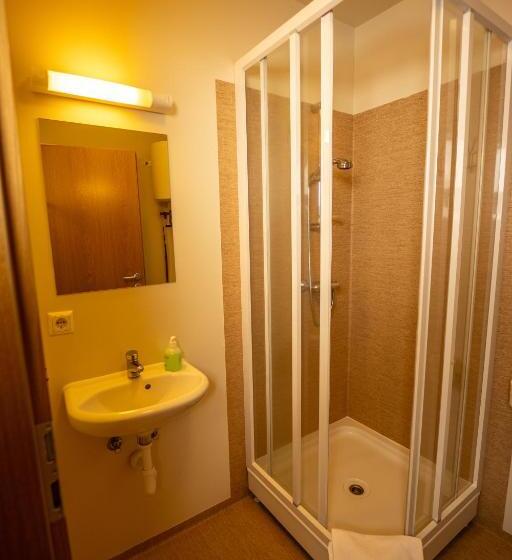 اتاق استاندارد, Fljótsdalsgrund