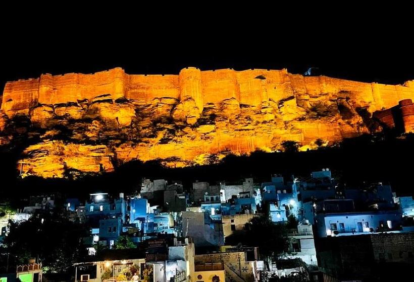 اتاق استاندارد با تخت بزرگ, Geel Heritage   A Restored Haveli