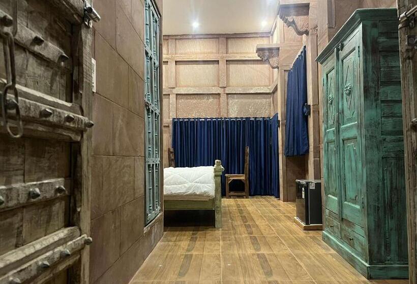 اتاق لوکس با چشم‌انداز شهر, Geel Heritage   A Restored Haveli