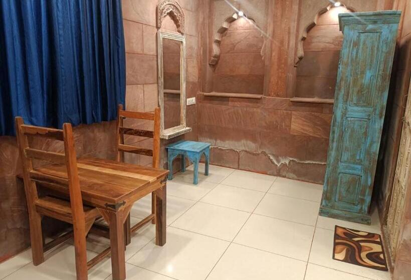 اتاق سوپریور با تخت بزرگ, Geel Heritage   A Restored Haveli