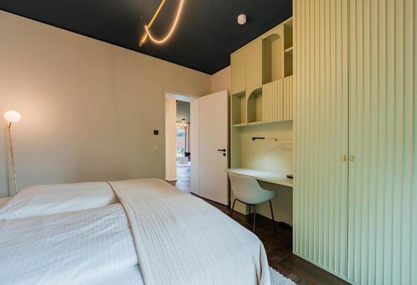 آپارتمان 2 خوابه, The Garden Suites By Suite030