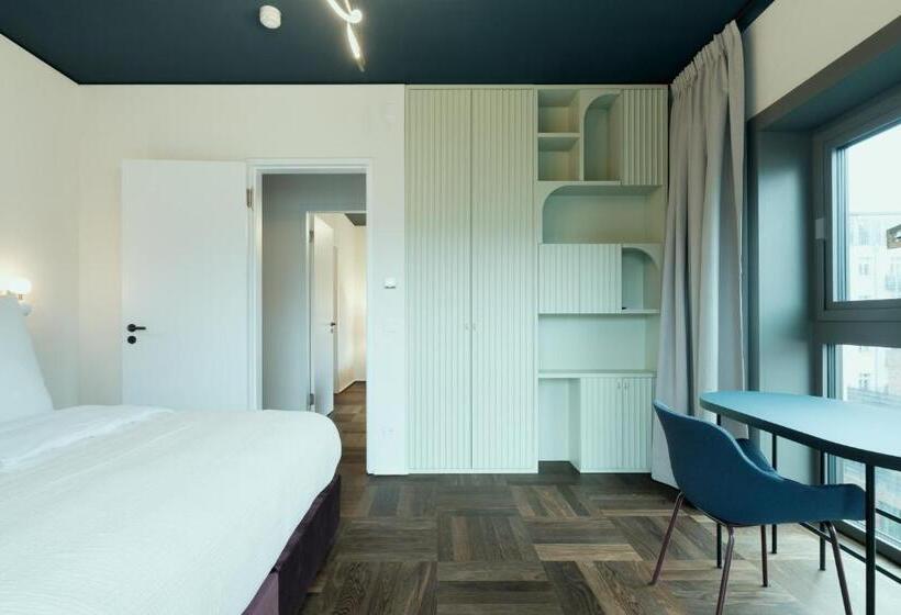 1 Bedroom Penthouse Apartment, The Garden Suites By Suite030