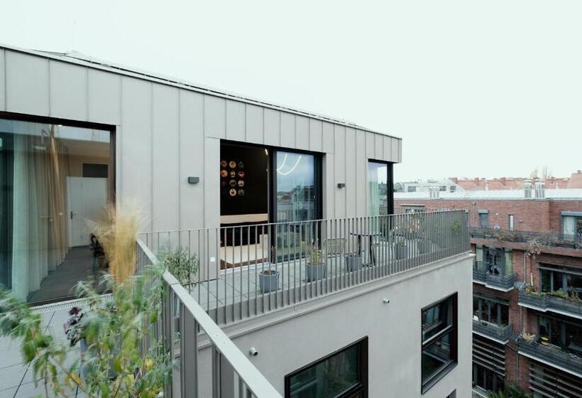 1 Bedroom Penthouse Apartment, The Garden Suites By Suite030